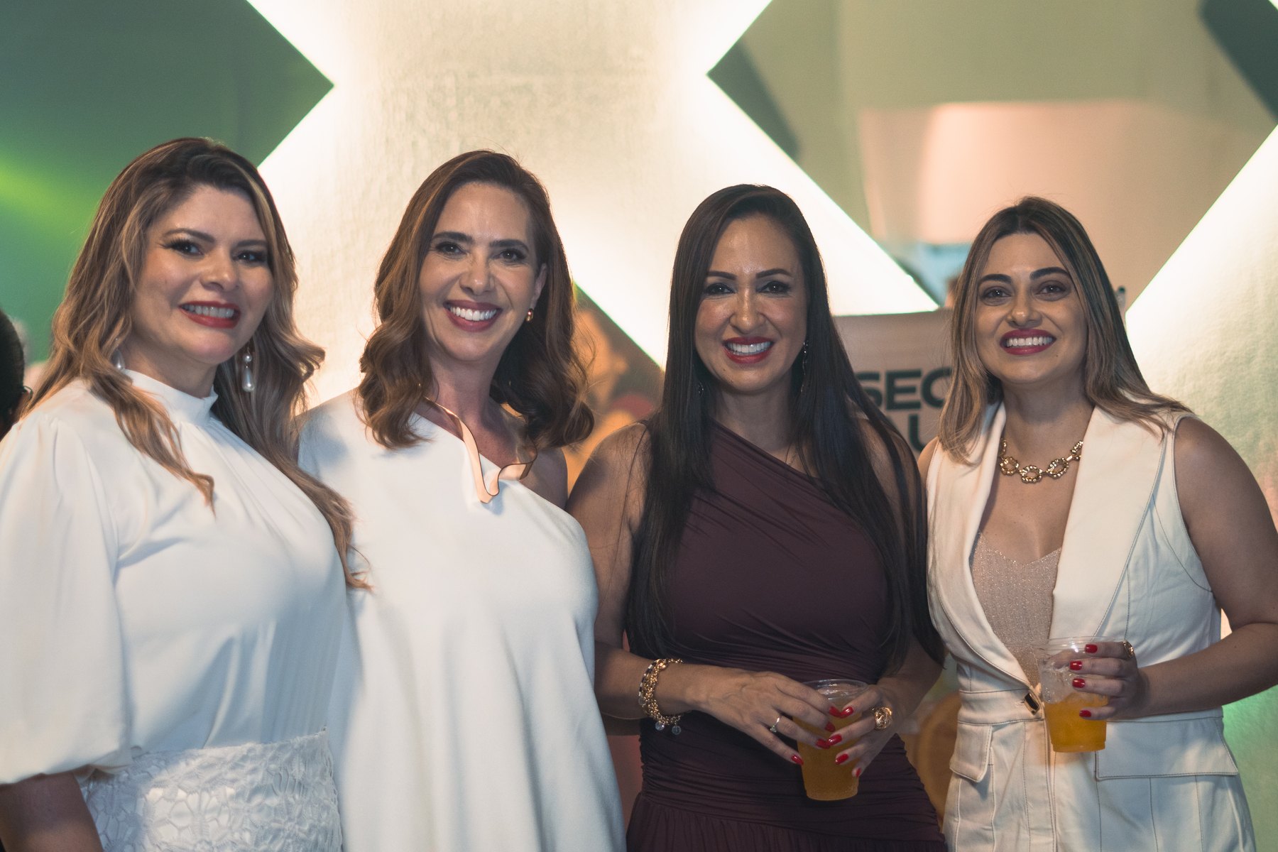 Grupo durante experiência registrada pela 7Cut